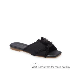 EUC Treasure & Bond Jana Slide Sandal